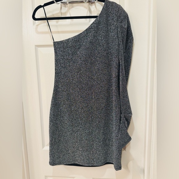 NWT STEVE MADDEN MIRABELLE MINI DRESS SIZE MEDIUM - Picture 4 of 6